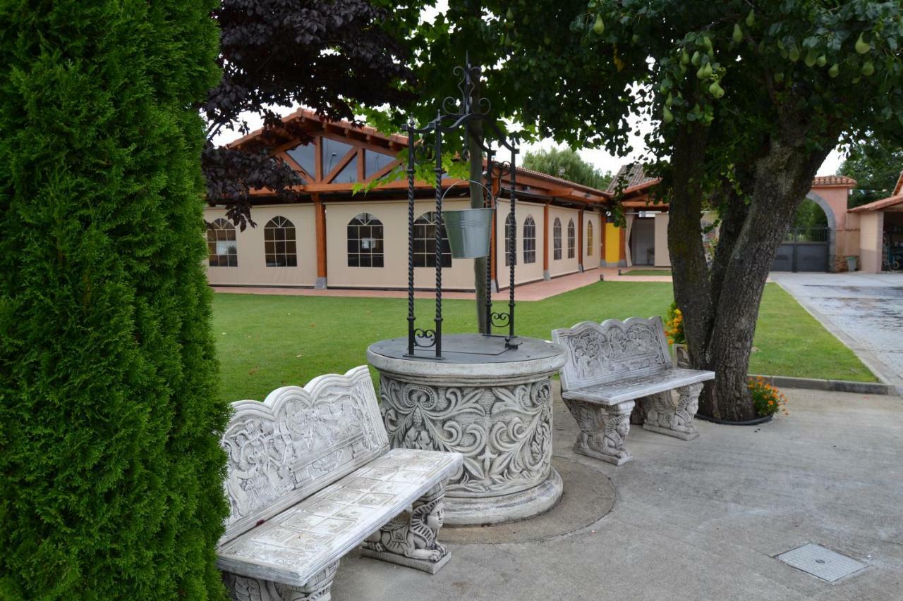 Palacio Del Conde De Rebolledo Villaviciosa de la Ribera Exterior foto